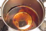 How to Clean Burnt Sugar from a Saucepan