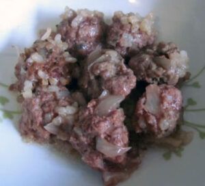 Meatballs to serve with egg and lemon sauce