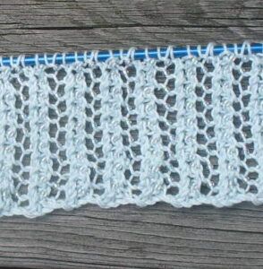 Another Pretty Pattern for a Knit Purse - on the needles