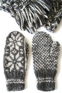 Knit mittens