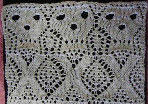 Skull and crossbones lace. Free knitting pattern available.