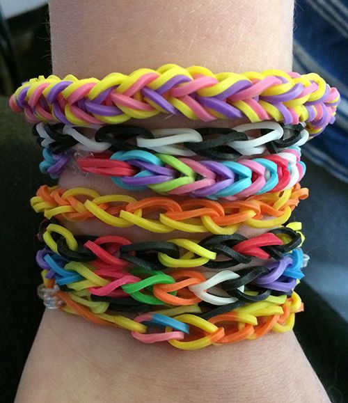 Beautiful Bow Rainbow Loom Bracelets | AllFreeKidsCrafts.com