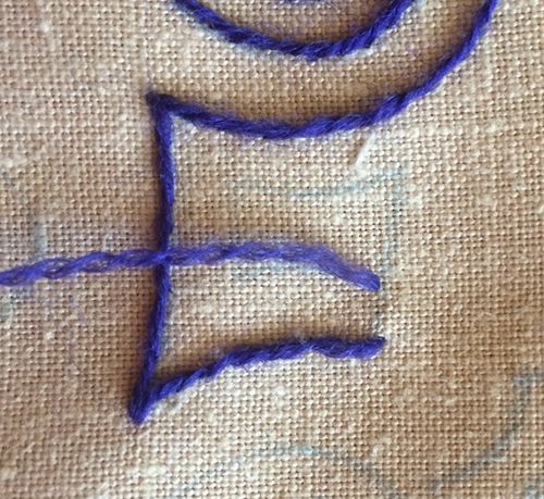 How I Turn Corners in Embroidered Stem Stitch - Part 1