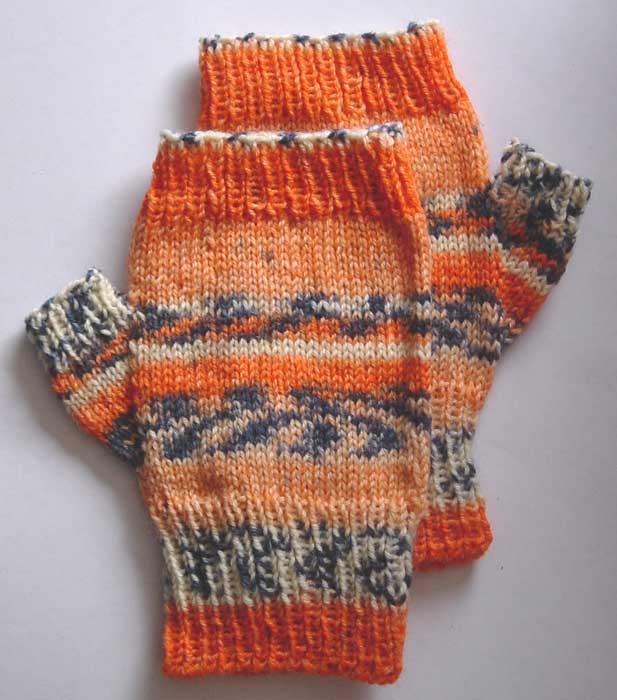 4 ply Fingerless Mitts »