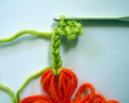 Crocheting the corner picots