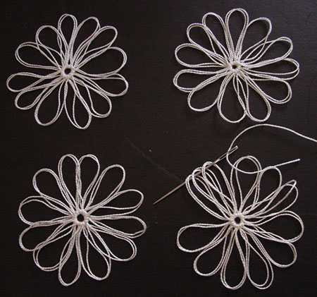 How to thread the first three petals