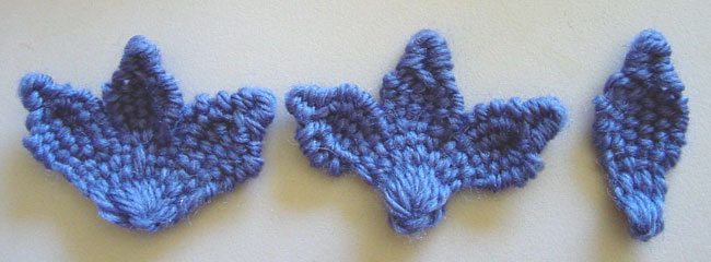 Flower buds and leaves woven on a hana-ami flower loom