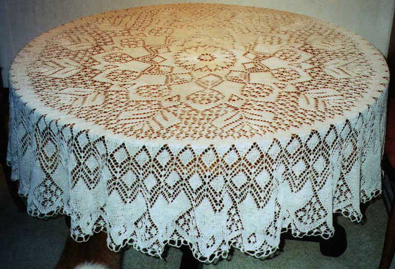 Vintage lace knit table cloth. Free knitting pattern