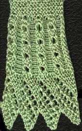 Fluted knit lace with diamond edge