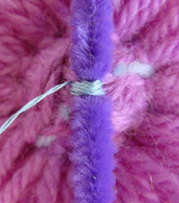 Adding a simple stem to a loomed flower