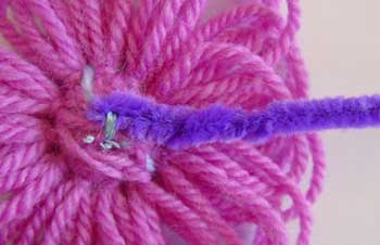 Adding a simple stem to a loomed flower