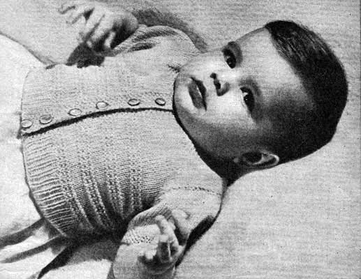 Baby cardigan with garter stitch patterning