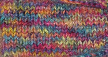 Double stranded knitting with variegated yarn