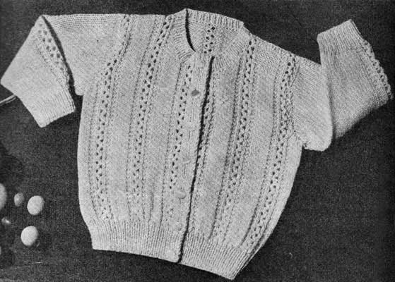 Long sleeves baby cardigna with crew neck and vertical lace stripes